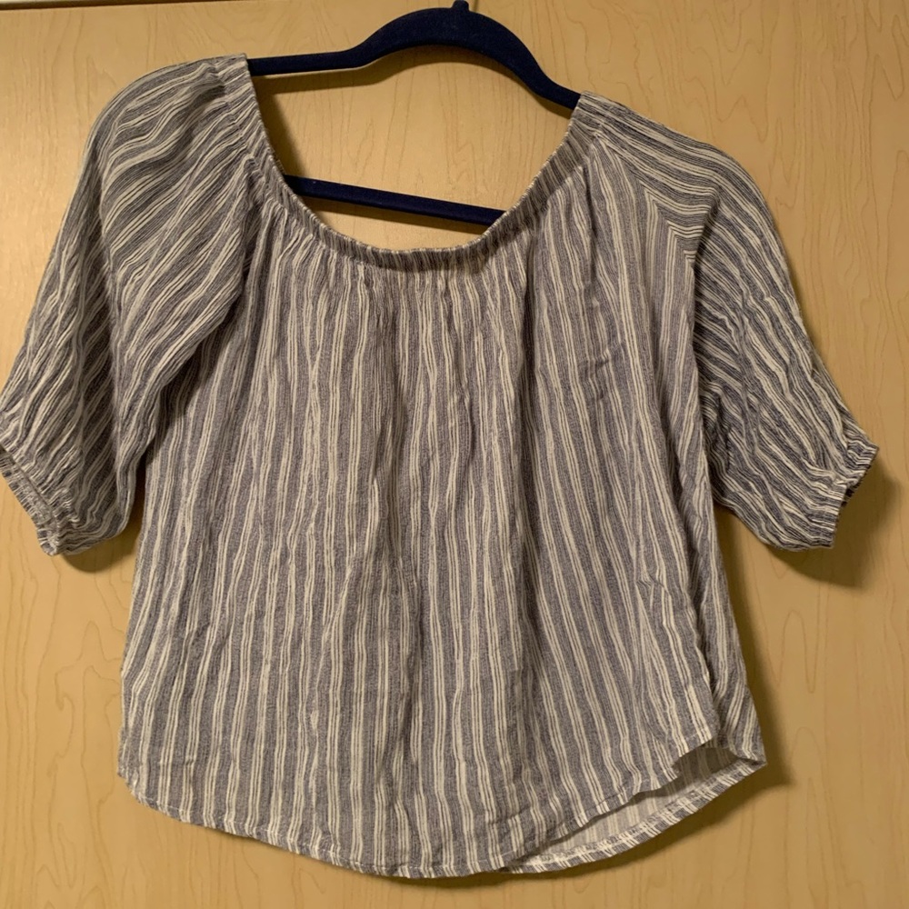 Polly and ester crop top size small